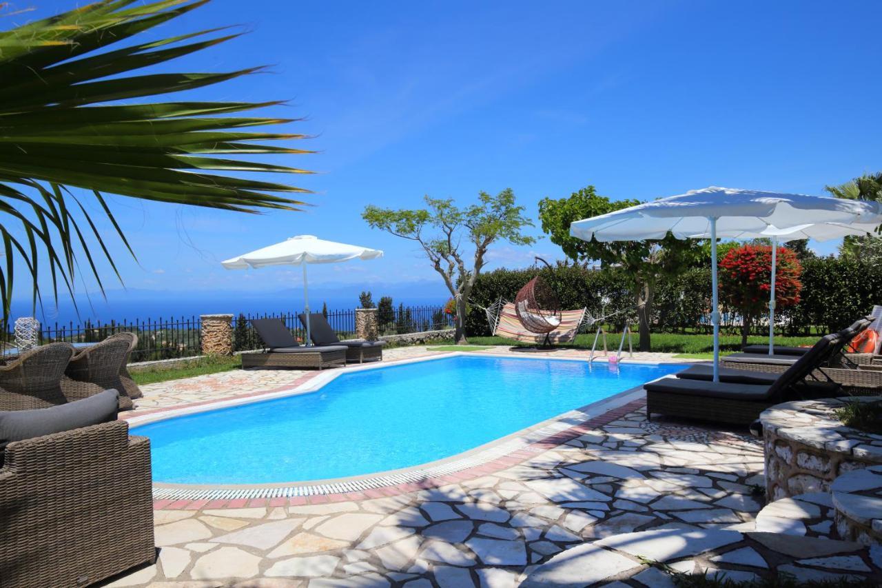 Villas Goudis Tsoukaladhes Luaran gambar