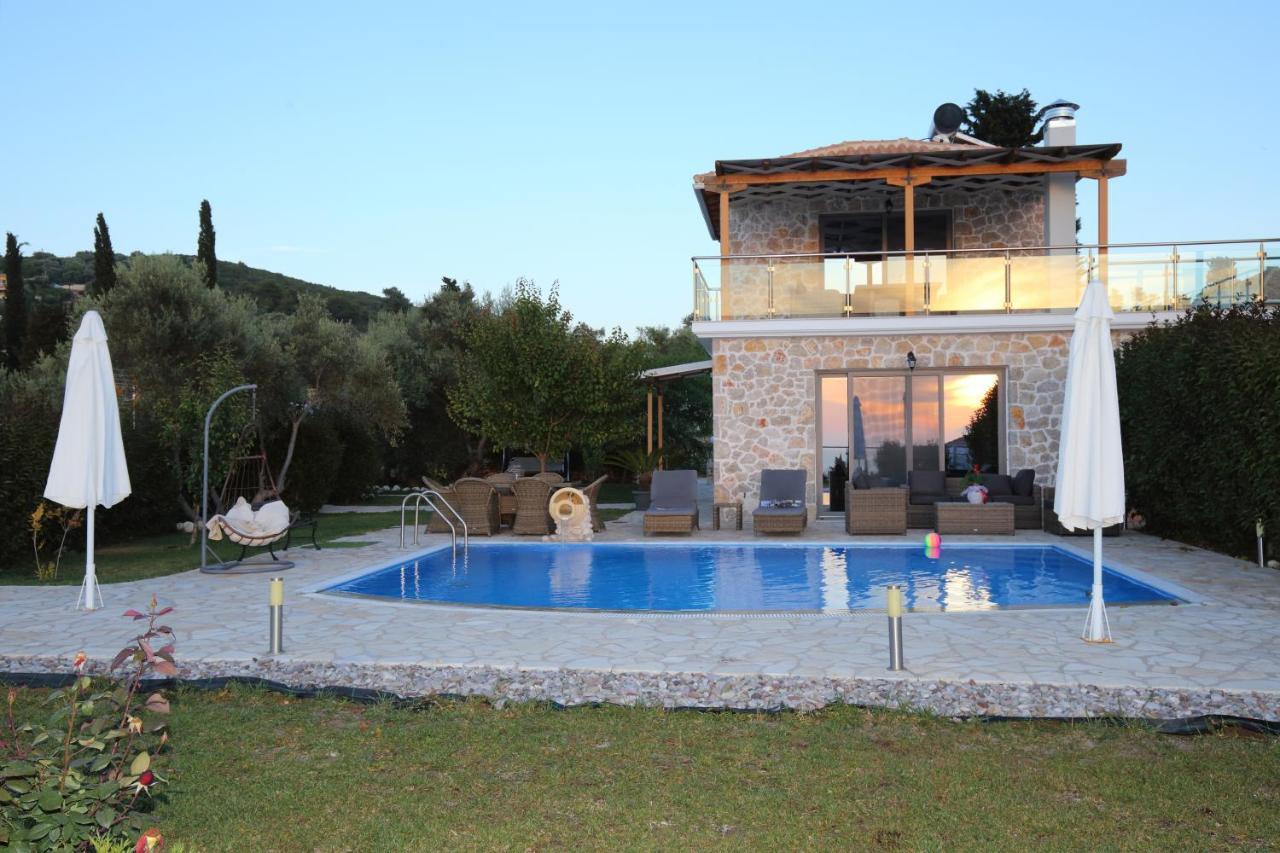 Villas Goudis Tsoukaladhes Luaran gambar