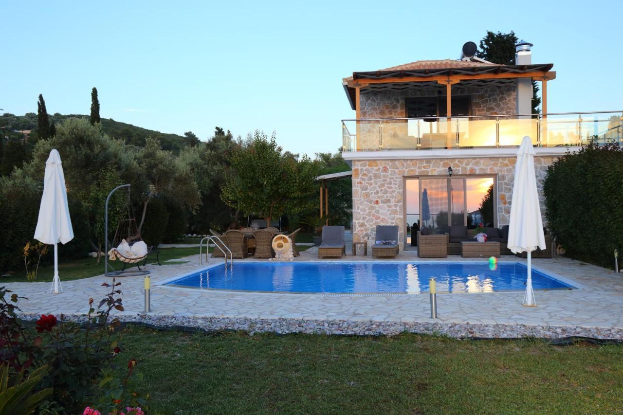 Villas Goudis Tsoukaladhes Luaran gambar