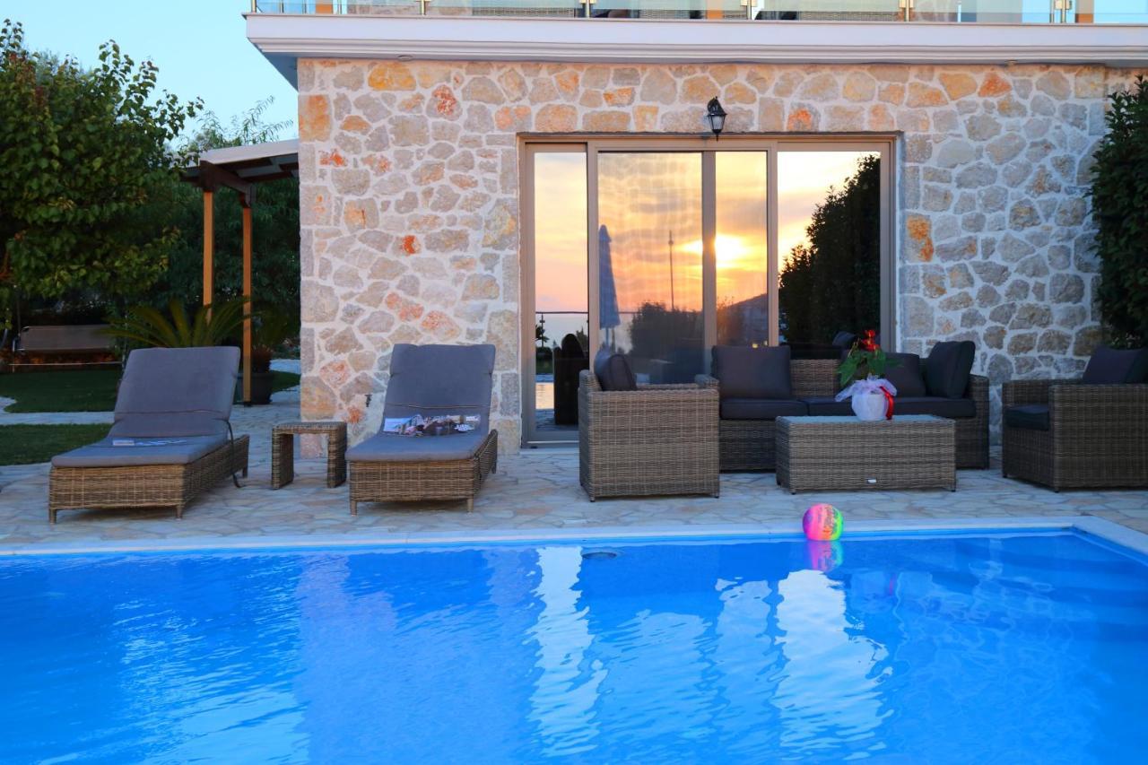 Villas Goudis Tsoukaladhes Luaran gambar