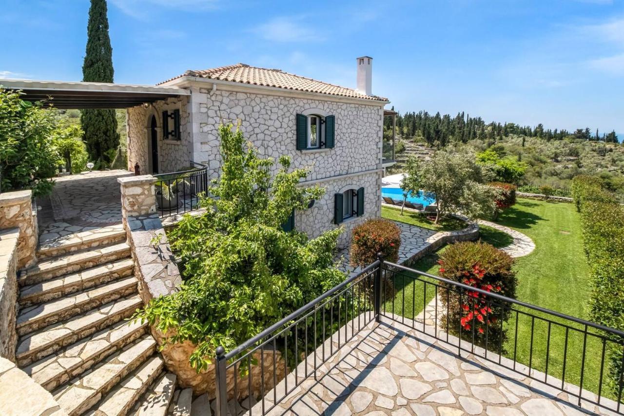 Villas Goudis Tsoukaladhes Luaran gambar