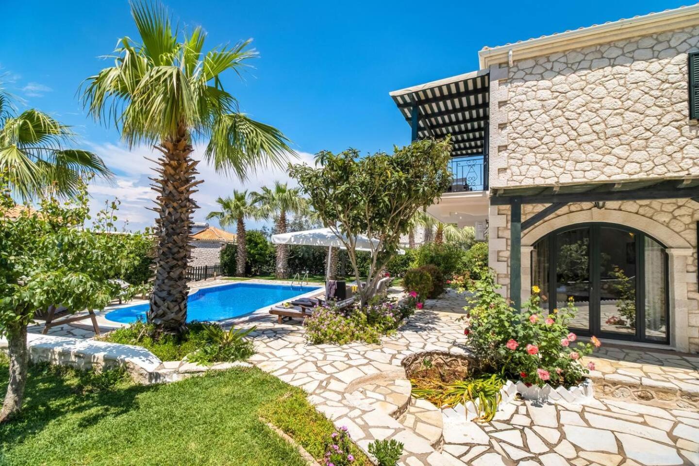 Villas Goudis Tsoukaladhes Luaran gambar