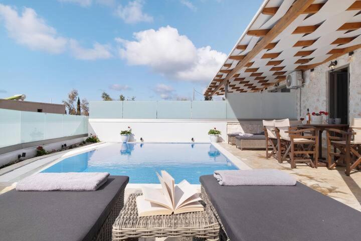 Villas Goudis Tsoukaladhes Luaran gambar